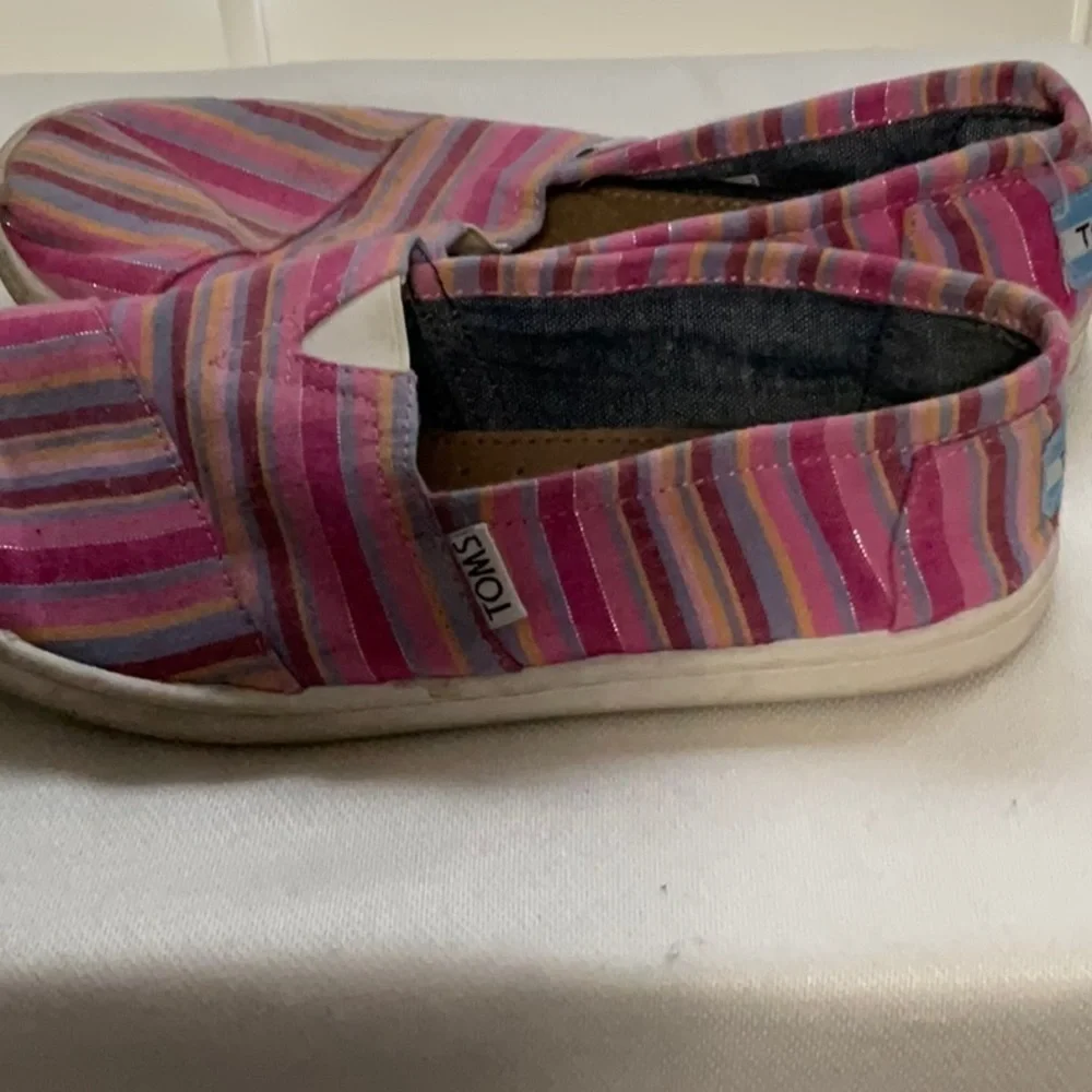 Toms